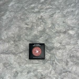 Eye shadow